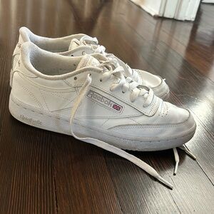Reebok classic club c 85 sneakers in white